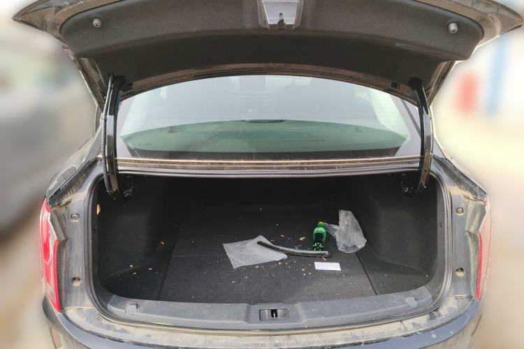 Used Hongqi E-QM5 2024 450km Range Commuter Version Trunk