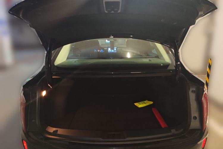 Used Hongqi E-QM5 2024 450km Range Commuter Version Trunk