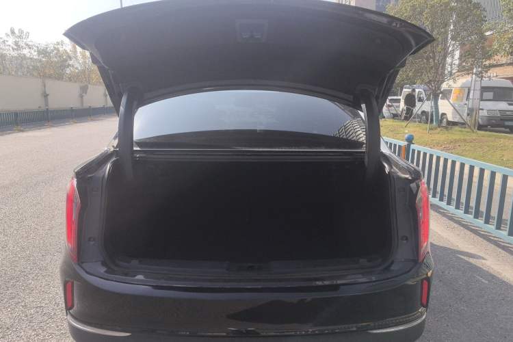 Used Hongqi E-QM5 2024 560km PLUS Trunk