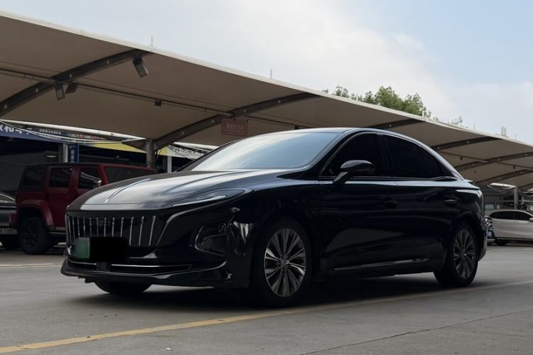 Hongqi E-QM5 2024 610 km PLUS