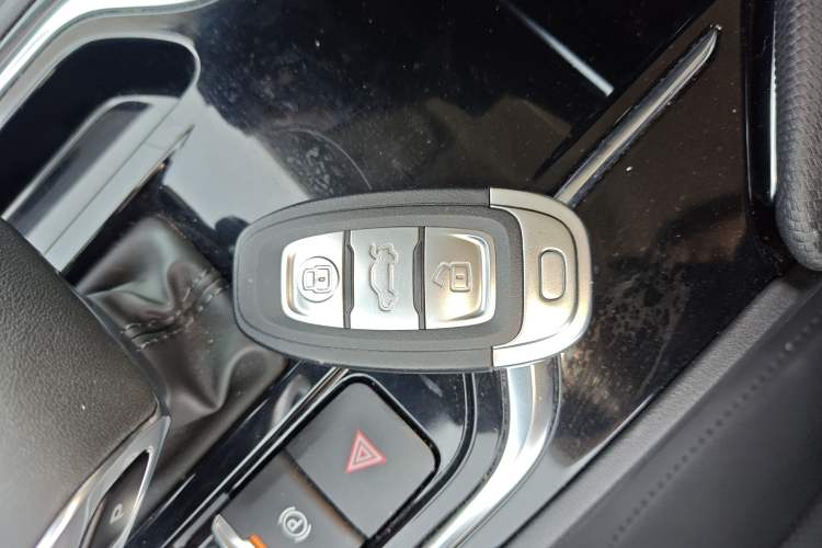 Used Hongqi E-QM5 2024 500km Range Edition Vehicle Key