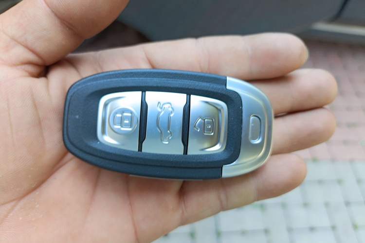 Used Hongqi E-QM5 2024 610 km PLUS Vehicle Key