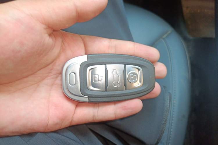 Used Hongqi E-QM5 2024 610 km PLUS Vehicle Key