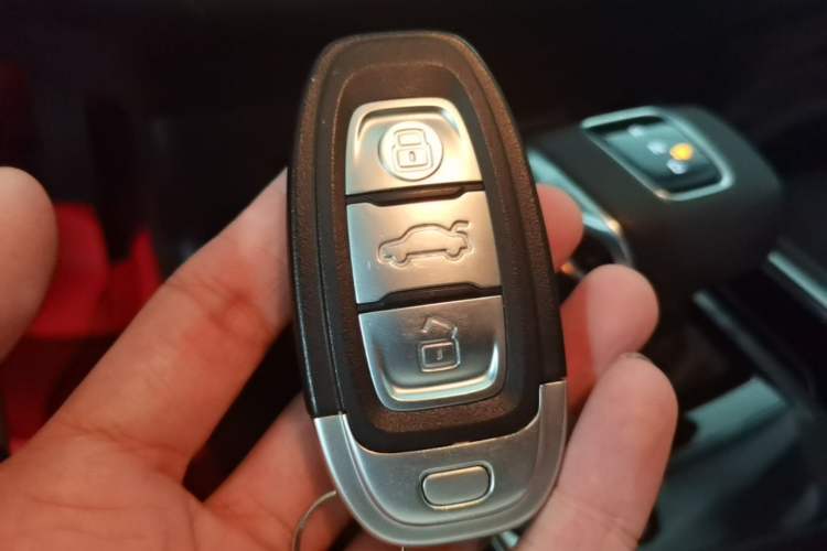Used Hongqi E-QM5 2024 610 km PLUS Vehicle Key
