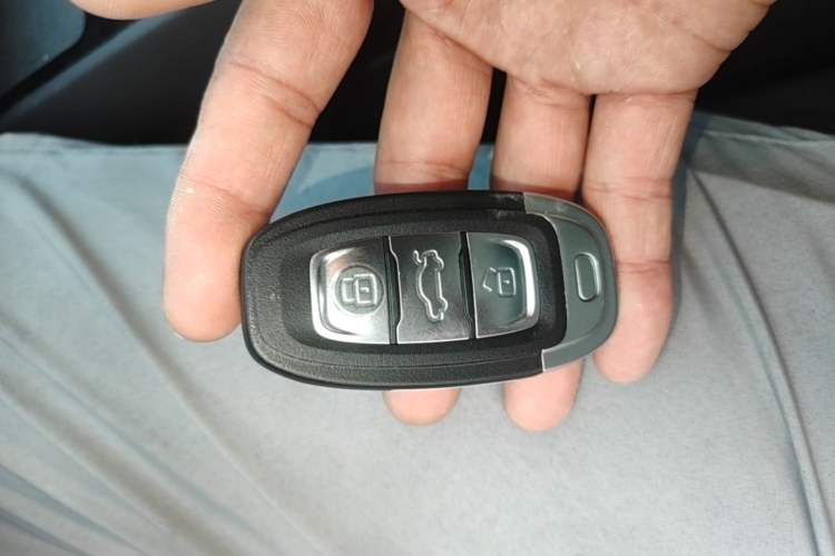 Used Hongqi E-QM5 2024 560km PLUS Vehicle Key