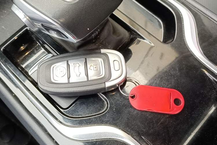 Used Hongqi E-QM5 2024 610 km PLUS Vehicle Key