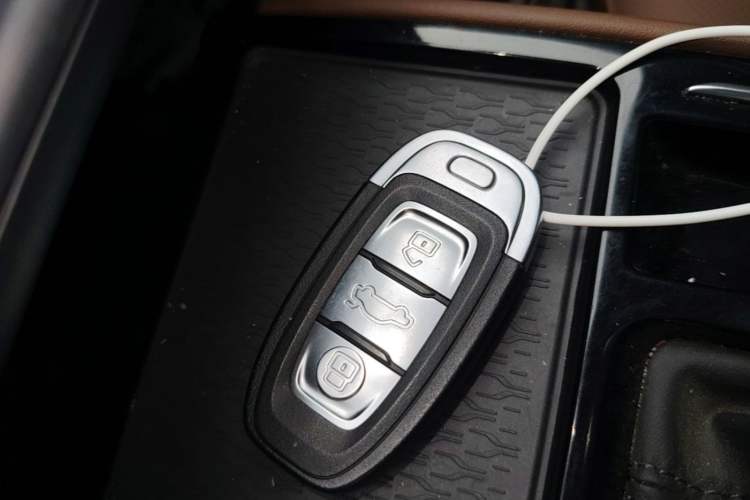 Used Hongqi E-QM5 2024 610 km PLUS Vehicle Key