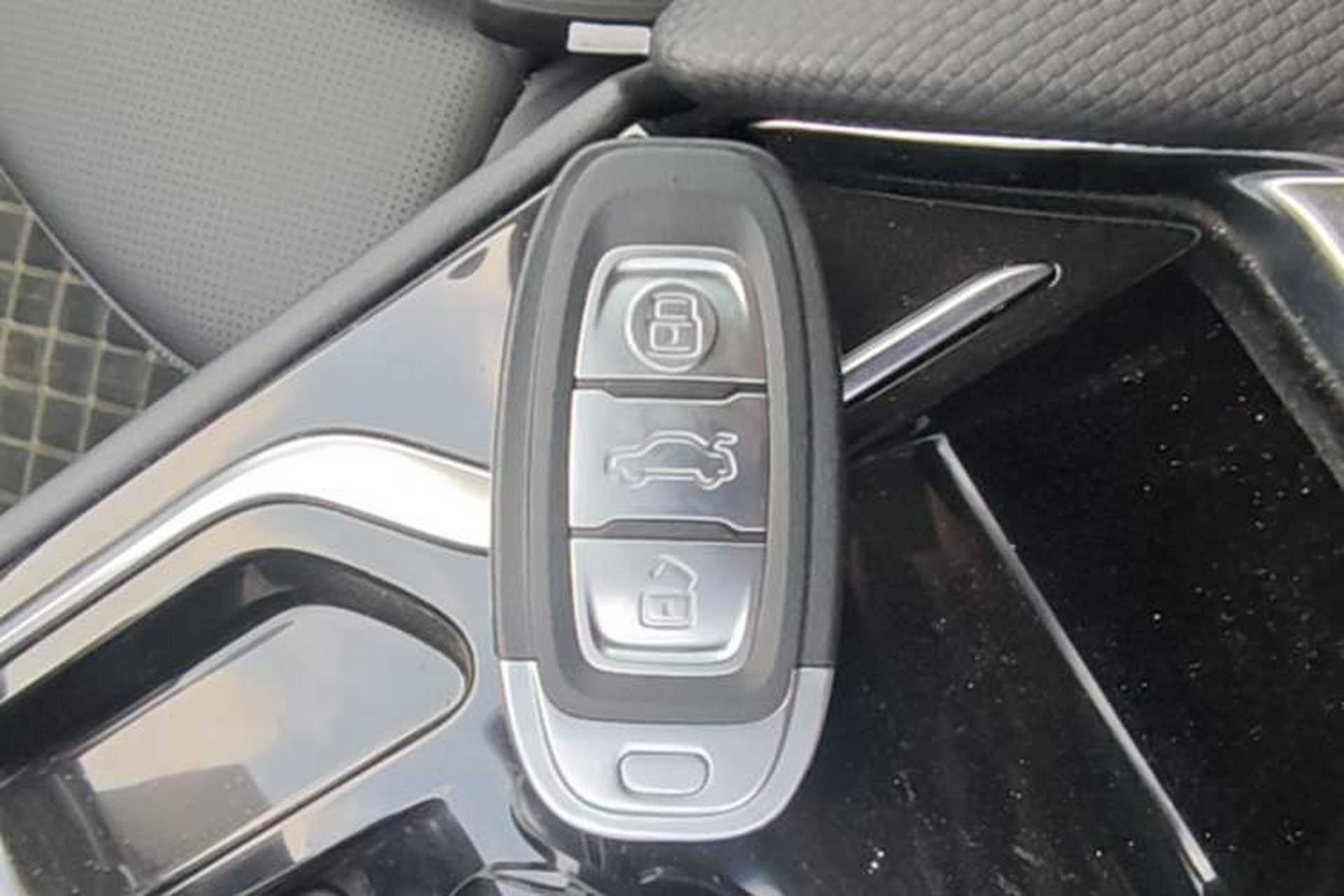 Used Hongqi E-QM5 2024 450km Range Commuter Version Vehicle Key