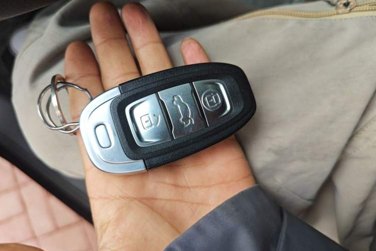 Used Hongqi E-QM5 2024 560km PLUS Vehicle Key