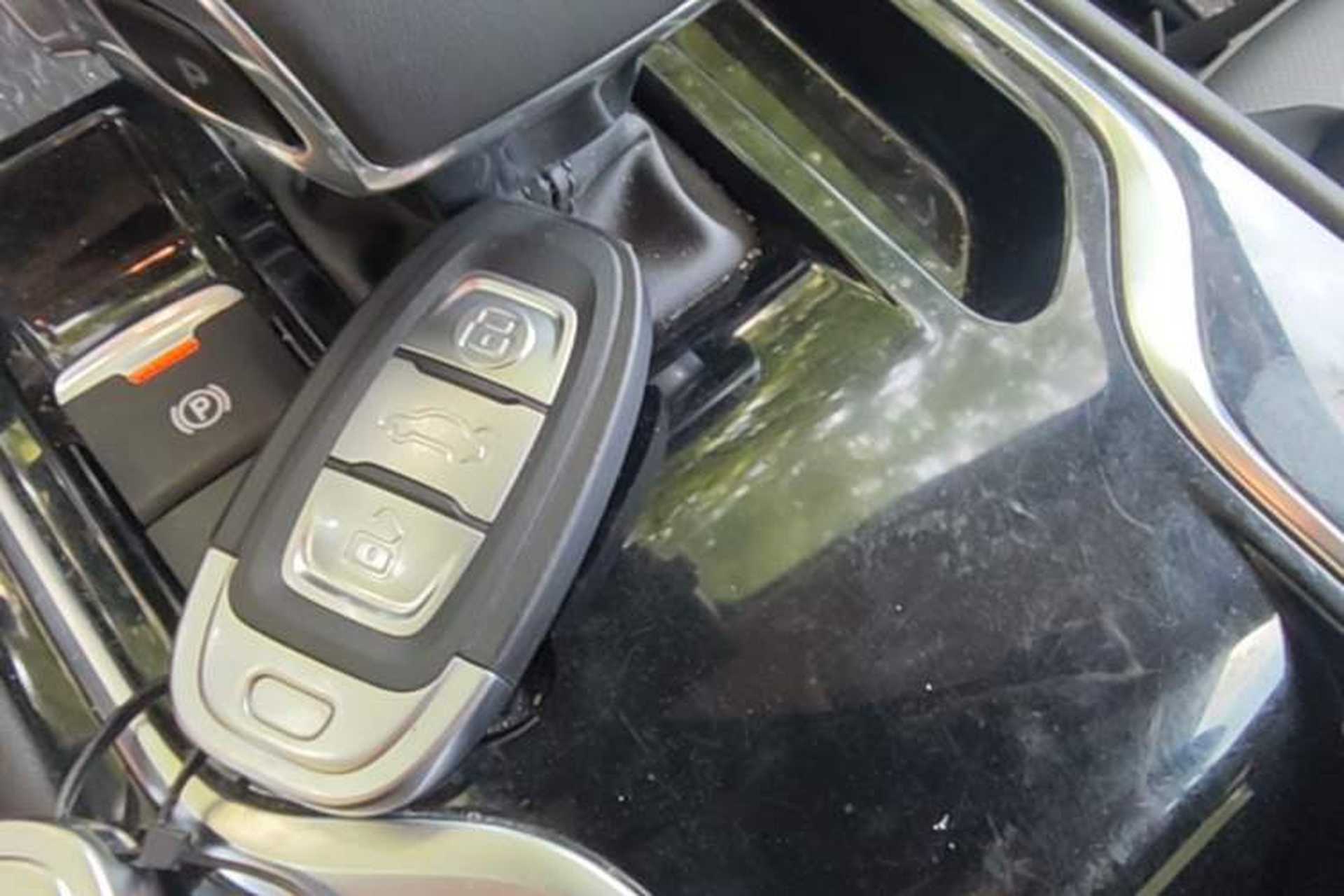 Used Hongqi E-QM5 2024 450km Range Commuter Version Vehicle Key