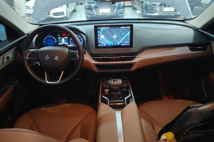 Used Hongqi E-QM5 2024 610 km PLUS Center Console