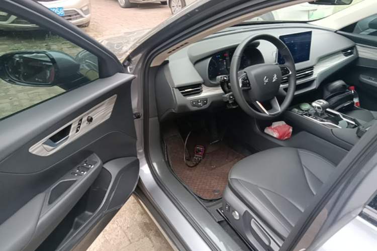 Used Hongqi E-QM5 2024 610 km PLUS Driver Seat