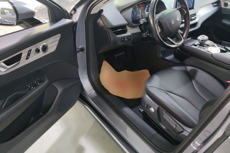Used Hongqi E-QM5 2024 610 km PLUS Driver Seat