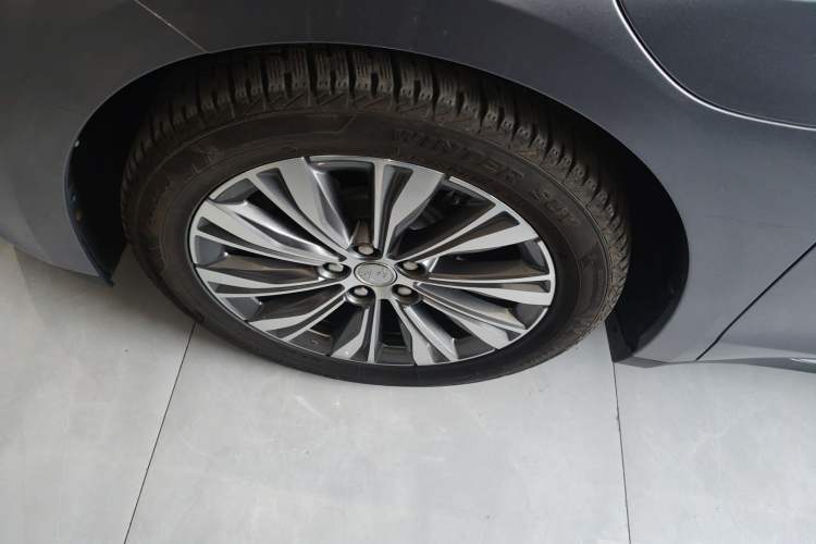 Used Hongqi E-QM5 2024 610 km PLUS Exterior 4