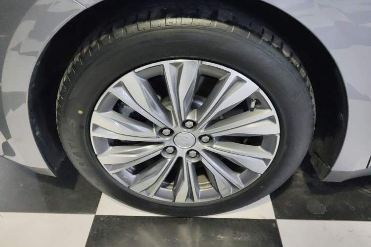 Used Hongqi E-QM5 2024 610 km PLUS Exterior 6