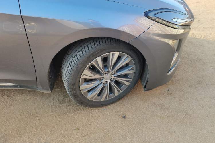 Used Hongqi E-QM5 2024 610 km PLUS Exterior 7
