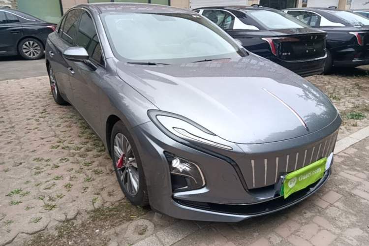 Used Hongqi E-QM5 2024 610 km PLUS Front Right 45 Deg