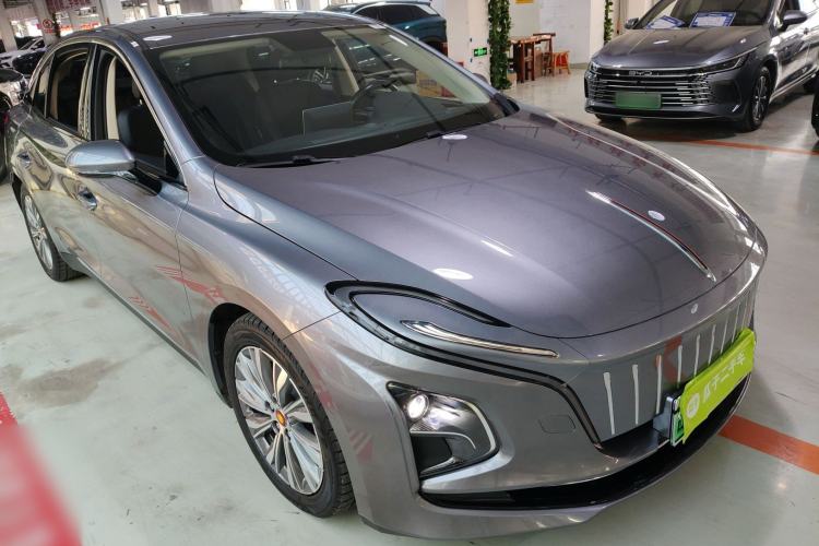 Used Hongqi E-QM5 2024 610 km PLUS Front Right 45 Deg