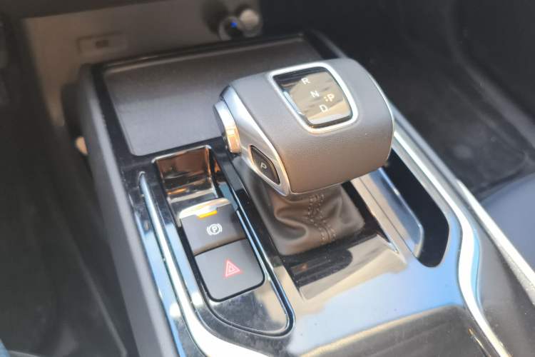 Used Hongqi E-QM5 2024 610 km PLUS Gear Lever