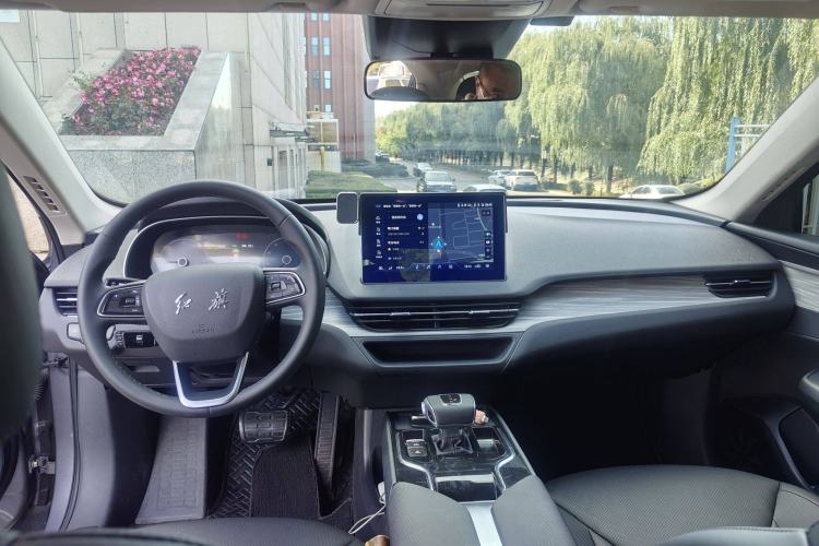 Used Hongqi E-QM5 2024 610 km PLUS Interior 1