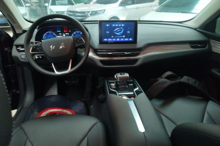 Used Hongqi E-QM5 2024 610 km PLUS Interior 2