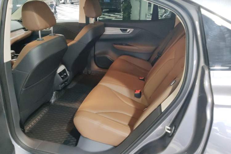 Used Hongqi E-QM5 2024 610 km PLUS Interior 4