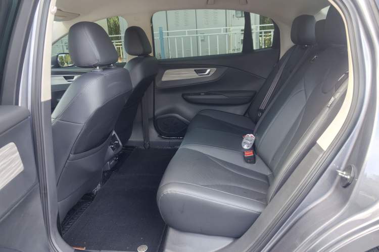 Used Hongqi E-QM5 2024 610 km PLUS Interior 6