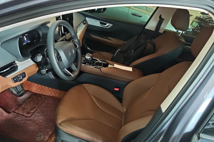 Used Hongqi E-QM5 2024 610 km PLUS Left Front Seat