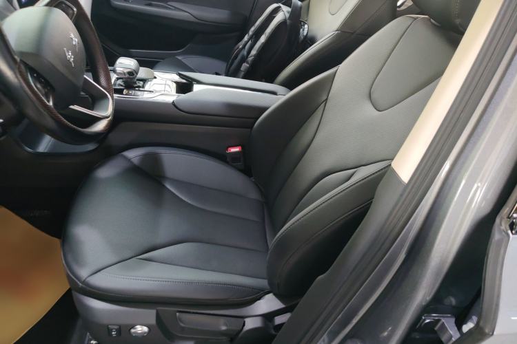Used Hongqi E-QM5 2024 610 km PLUS Left Front Seat