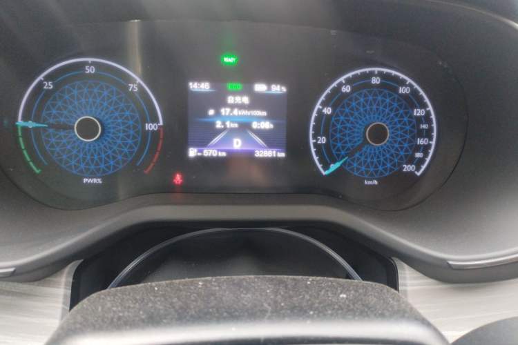 Used Hongqi E-QM5 2024 610 km PLUS Odometer Close Up
