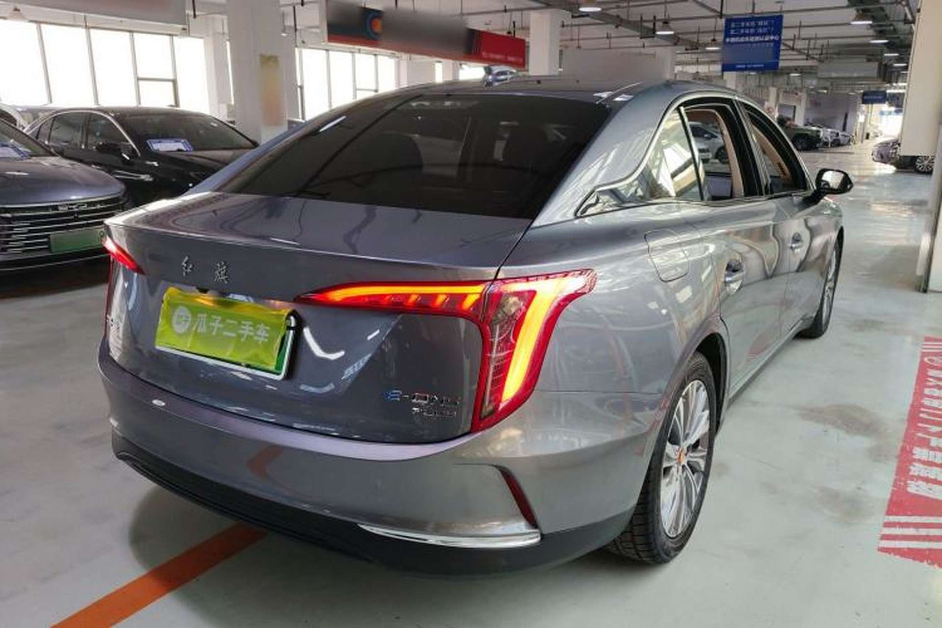 Used Hongqi E-QM5 2024 610 km PLUS Rear Right 45 Deg