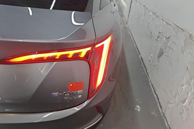 Used Hongqi E-QM5 2024 610 km PLUS Right Rear Taillight