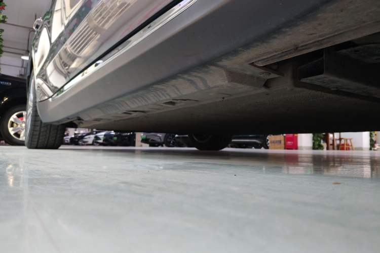 Used Hongqi E-QM5 2024 610 km PLUS Right Side Sill
