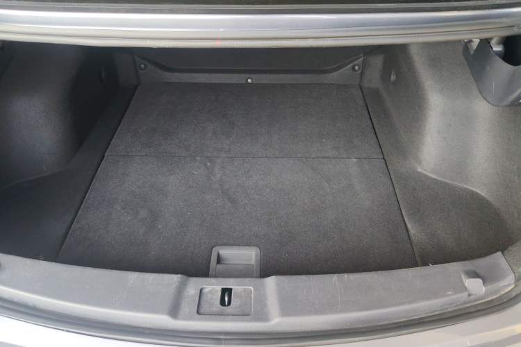 Used Hongqi E-QM5 2024 610 km PLUS Trunk