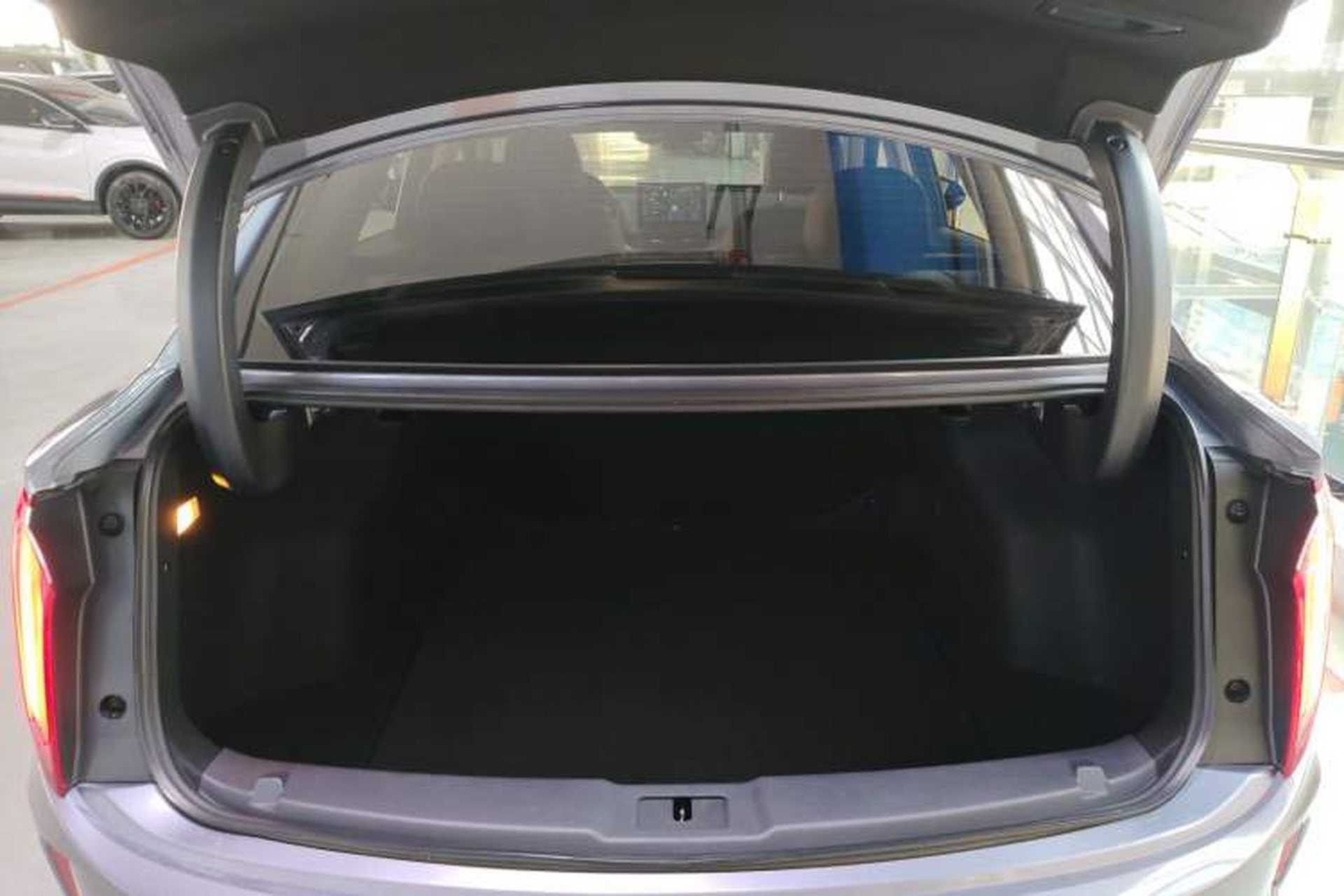 Used Hongqi E-QM5 2024 610 km PLUS Trunk