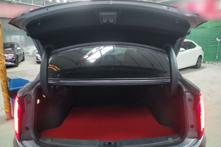 Used Hongqi E-QM5 2024 610 km PLUS Trunk