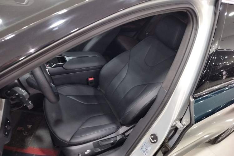 Used Hongqi E-QM5 2024 610 km PLUS Left Front Seat