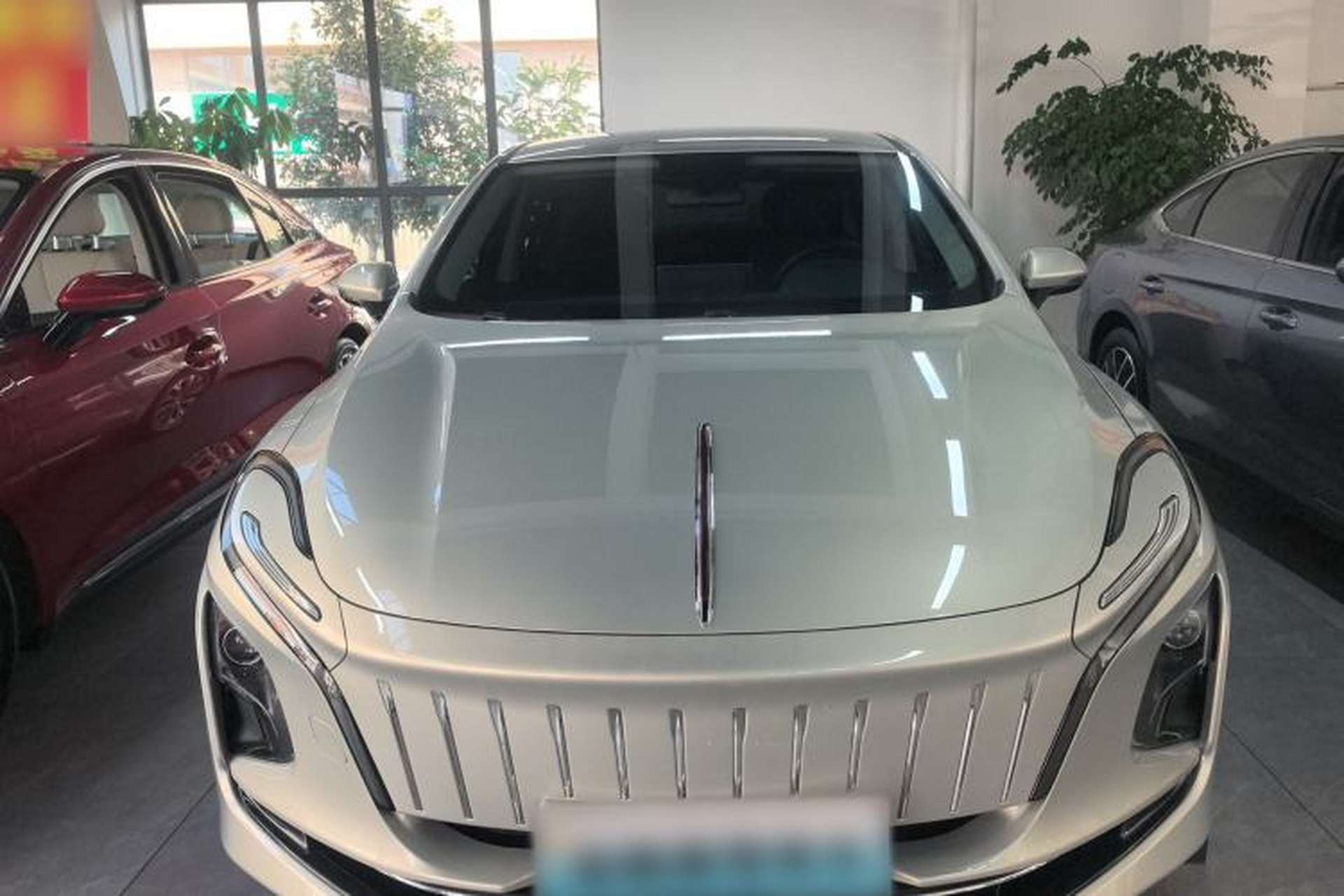 Used Hongqi E-QM5 2024 610 km PLUS Front