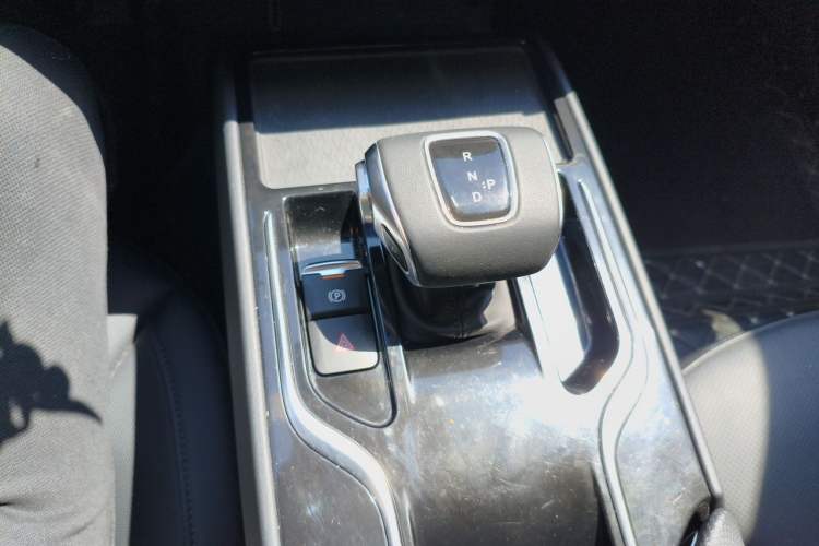 Used Hongqi E-QM5 2024 610 km PLUS Gear Lever