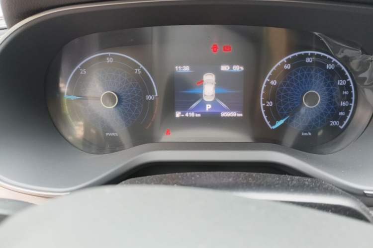 Used Hongqi E-QM5 2024 610 km PLUS Odometer Close Up