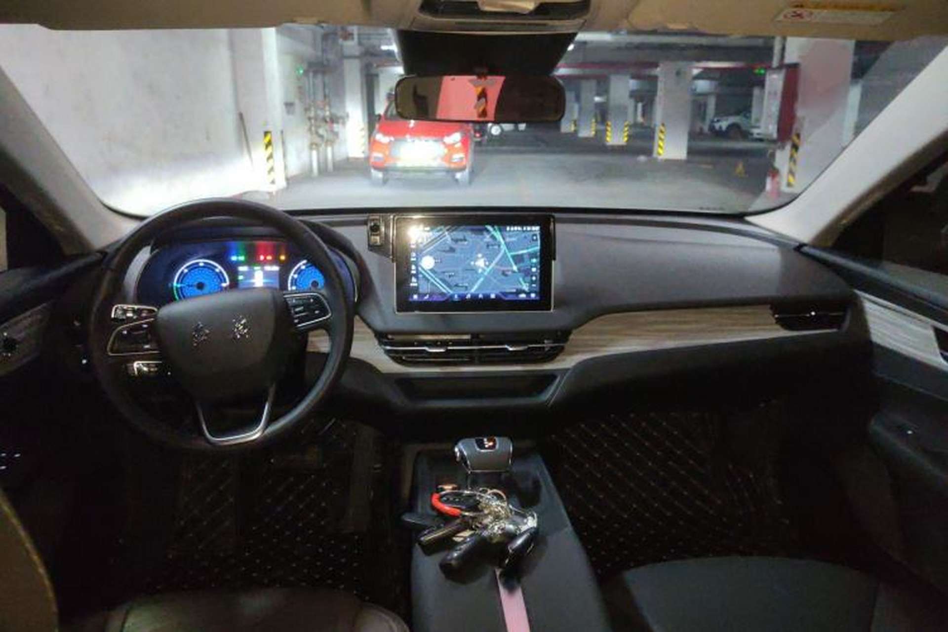 Used Hongqi E-QM5 2024 610 km PLUS Center Console