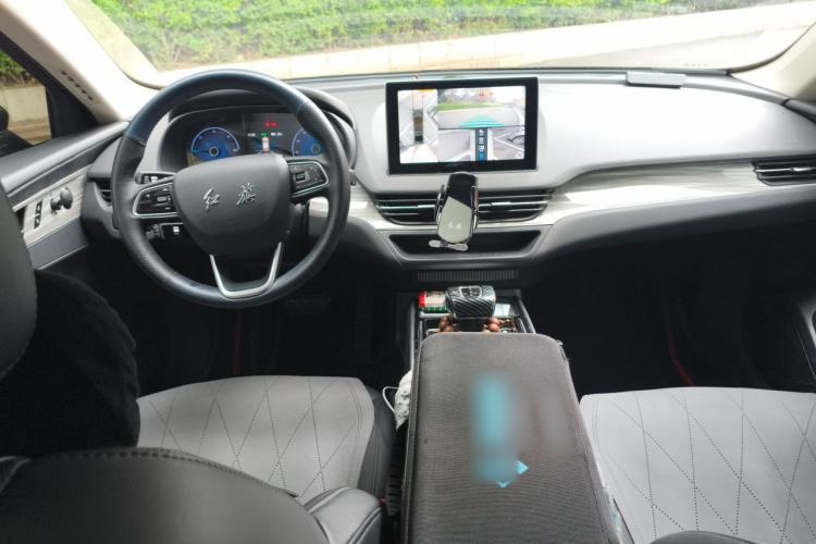 Used Hongqi E-QM5 2024 610 km PLUS Center Console
