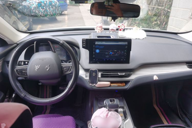 Used Hongqi E-QM5 2024 500km Range Edition Center Console