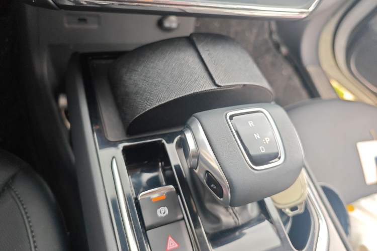 Used Hongqi E-QM5 2024 500km Range Edition Gear Lever