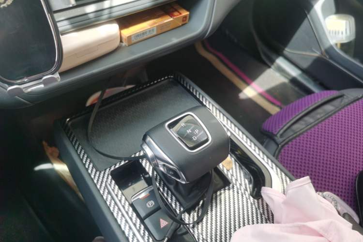 Used Hongqi E-QM5 2024 500km Range Edition Gear Lever