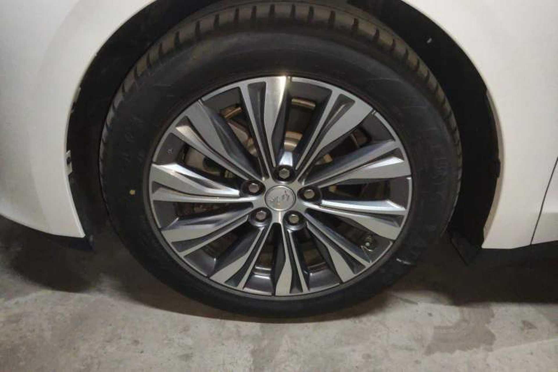 Used Hongqi E-QM5 2024 610 km PLUS Left Front Wheel Hub