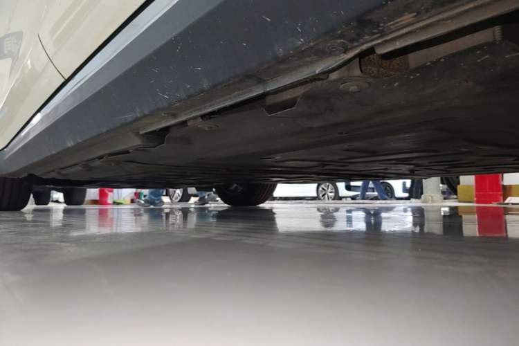 Used Hongqi E-QM5 2024 610 km PLUS Left Side Sill