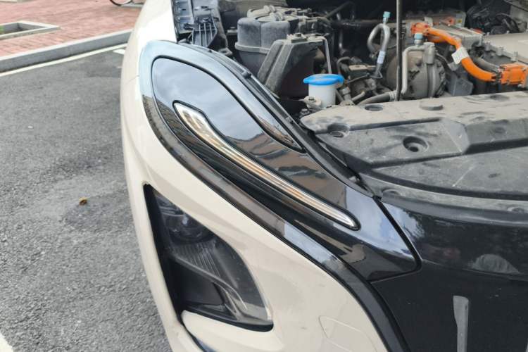 Used Hongqi E-QM5 2024 610 km PLUS Right Front Headlight