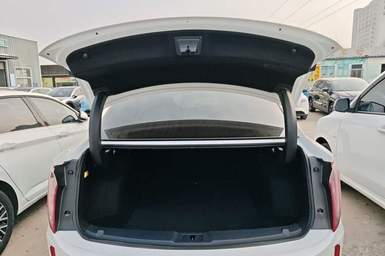 Used Hongqi E-QM5 2024 500km Range Edition Trunk