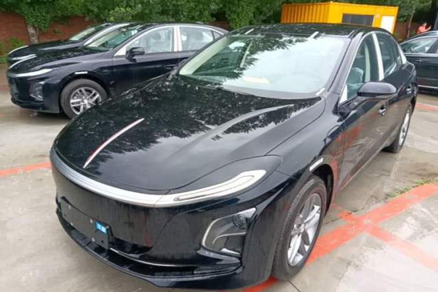 Used Hongqi E-QM5 2025 610 km PLUS